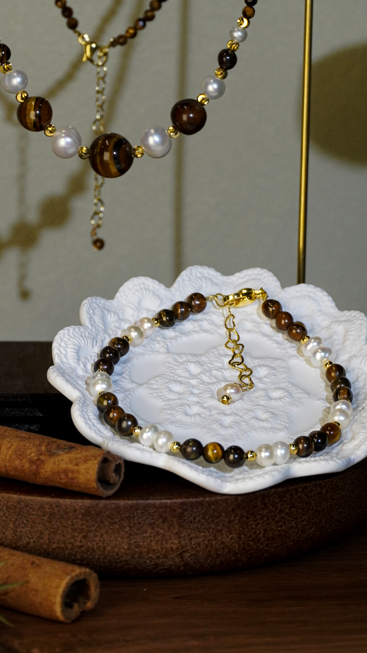 Gradient Tiger Eye & Pearl Pendant Necklace Set– Minimalist Everyday Elegance